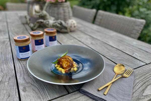 Gericht mit Sauce und Produkten von Sterne im Glas