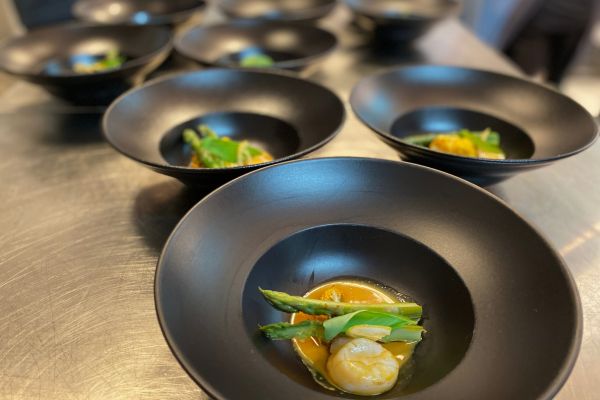 Teller bei Event mit Hendrik Otto