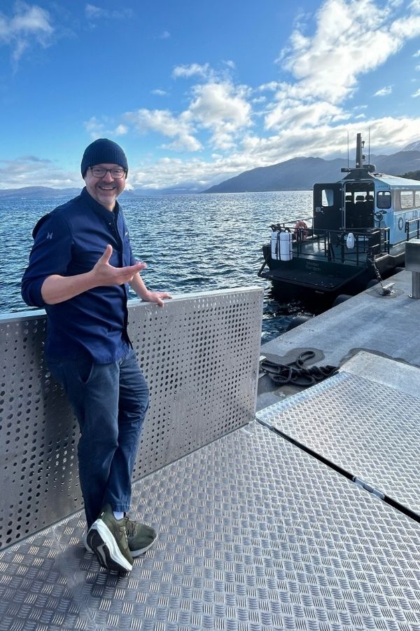 Hendrik Otto auf einem Boot in Norwegen